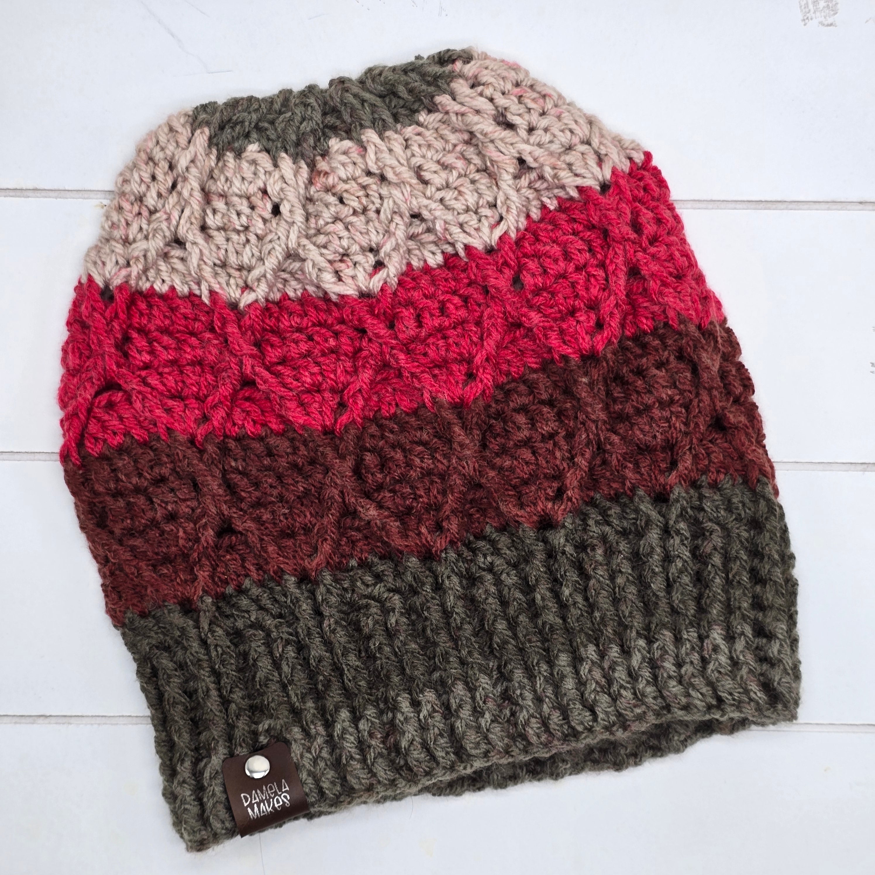 Diamond Cable Hat - Christmas