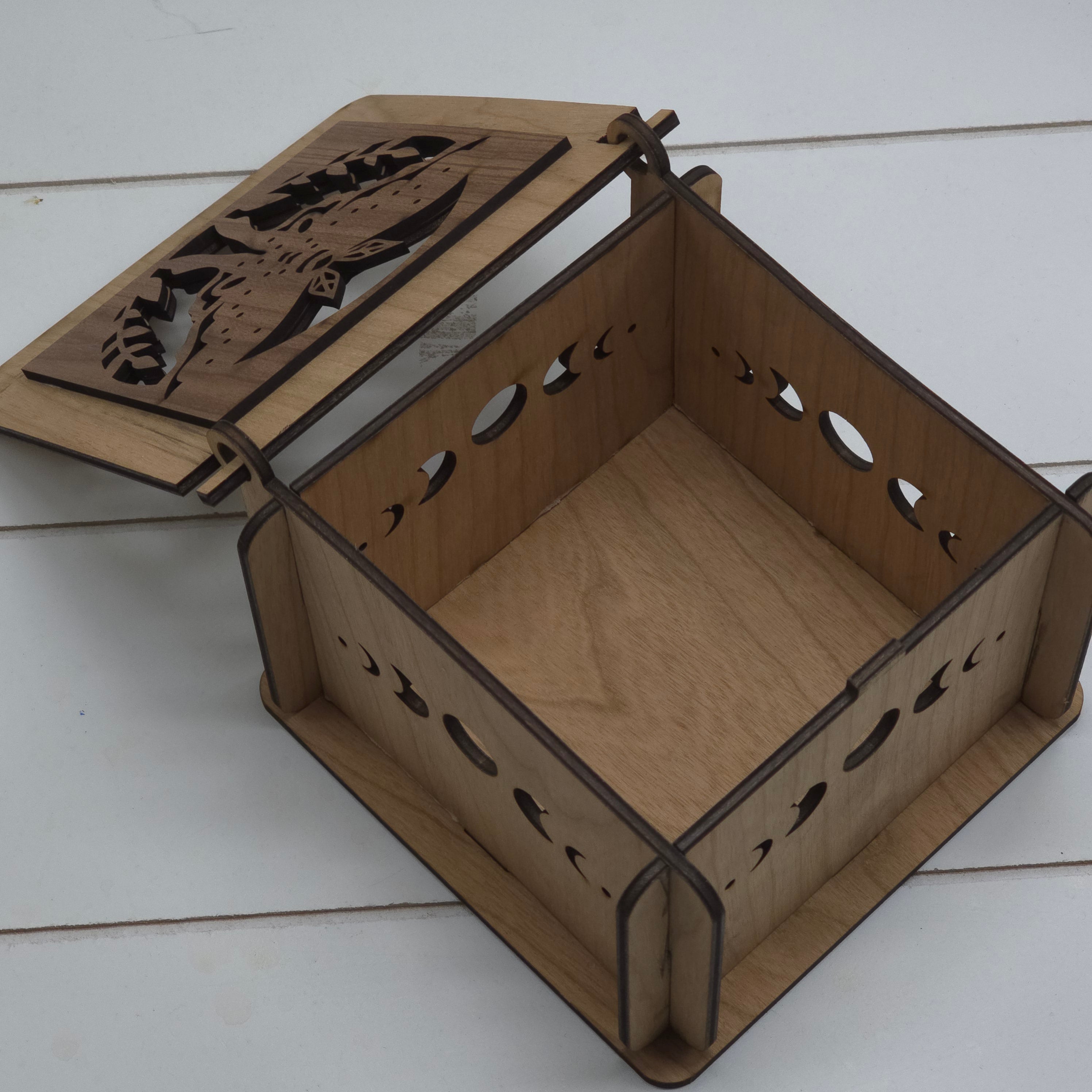 Keepsake Box Luna Moth