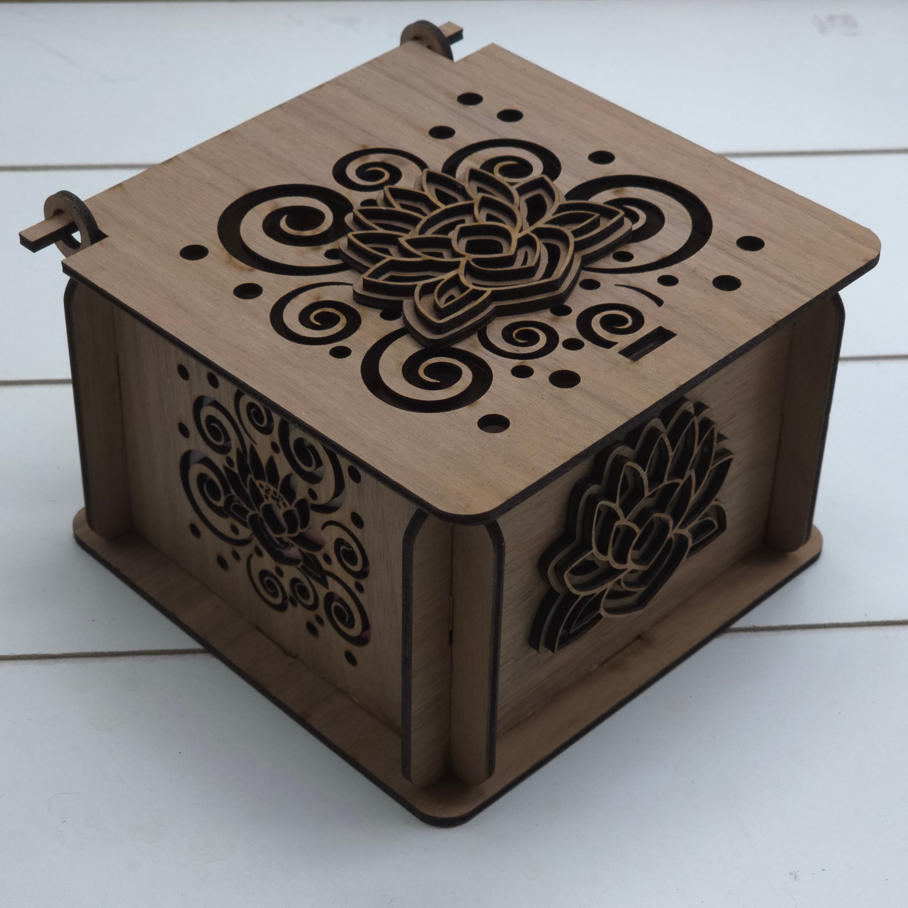Keepsake Box Lotus