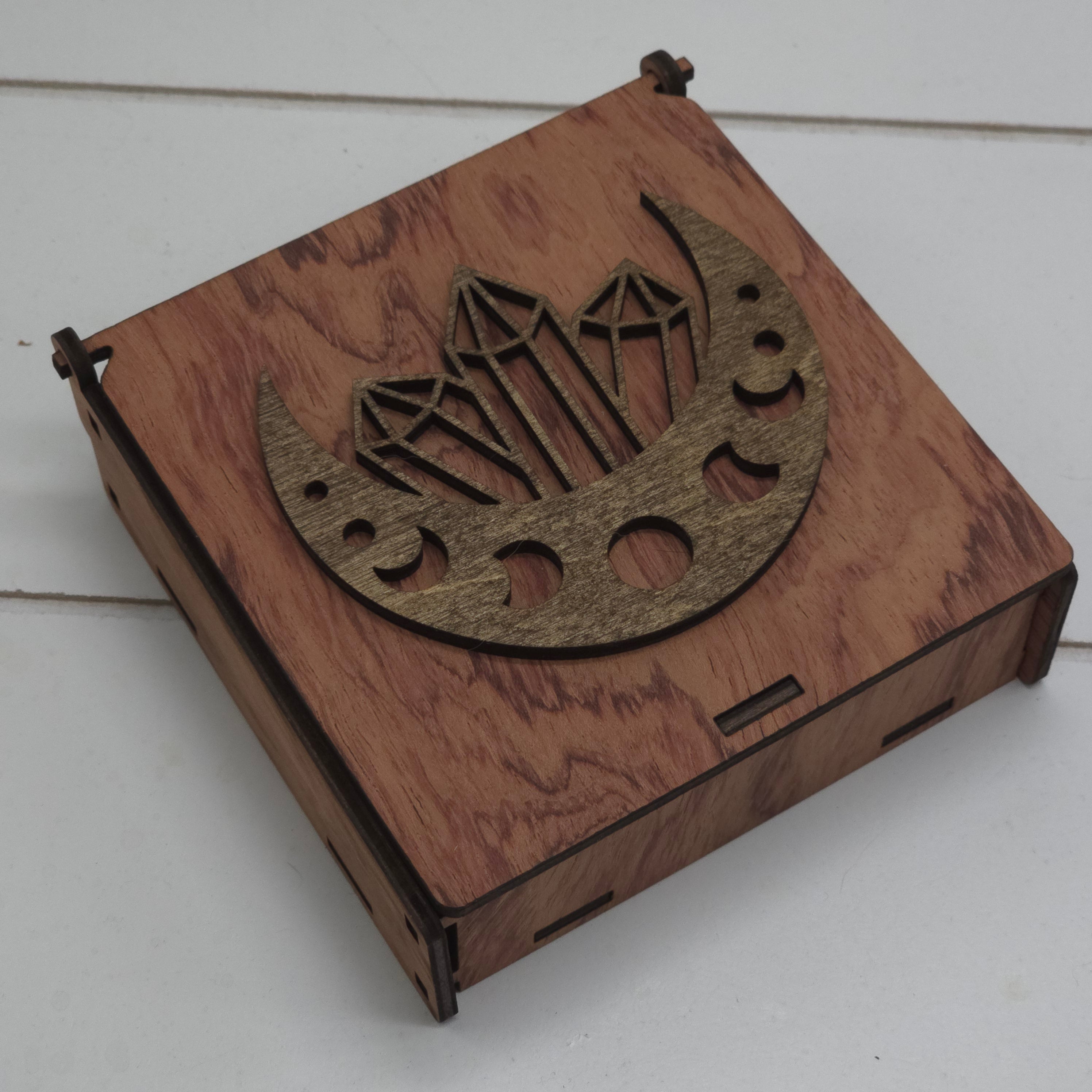 Keepsake Box Moon & Crystals (sm)