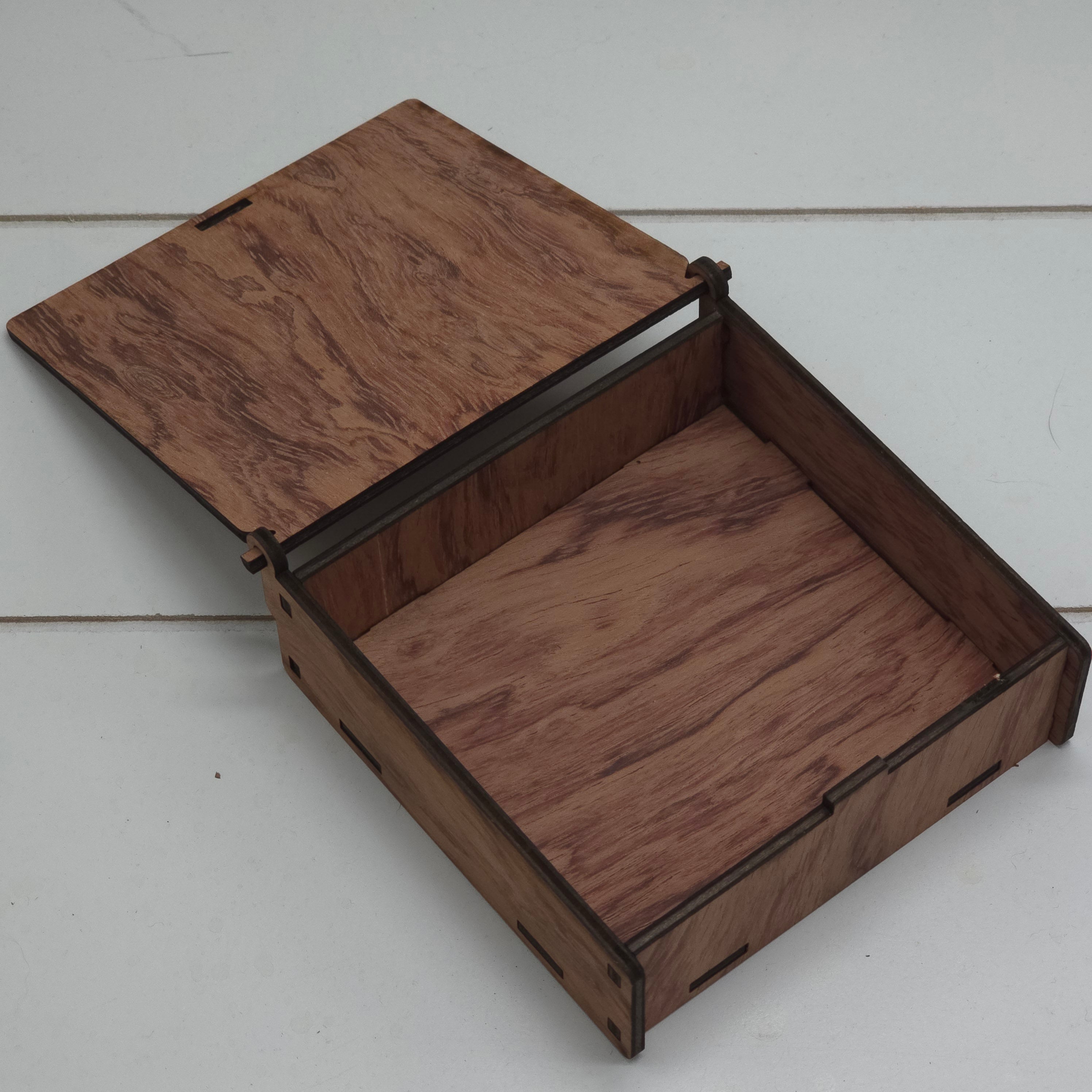 Keepsake Box Moon & Crystals (sm)