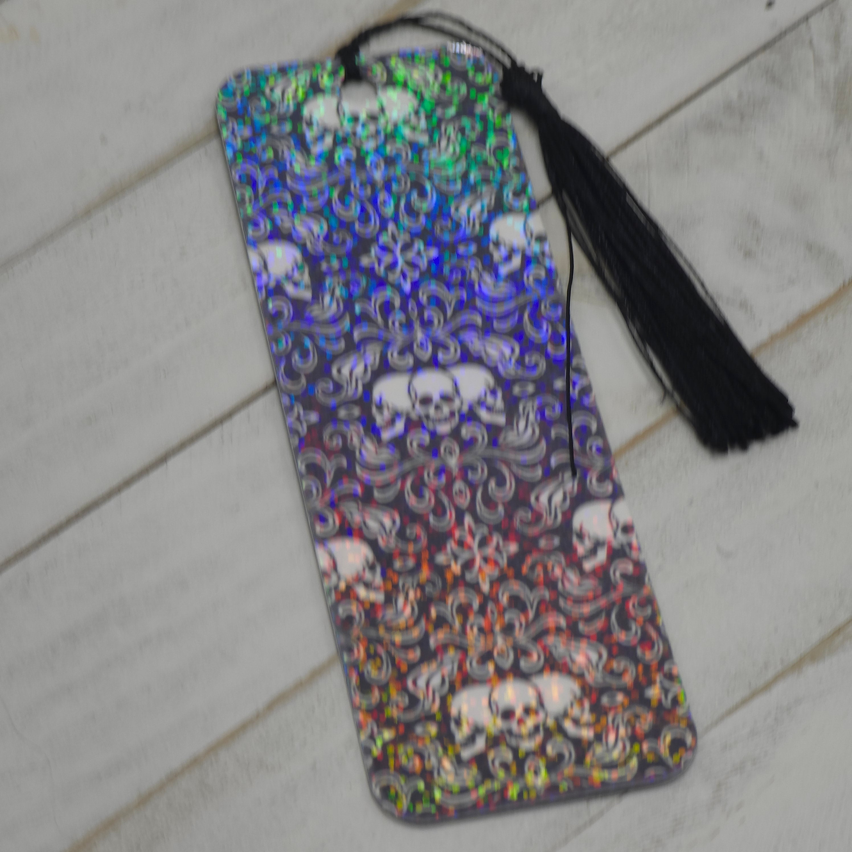 Bookmark Damask Skulls